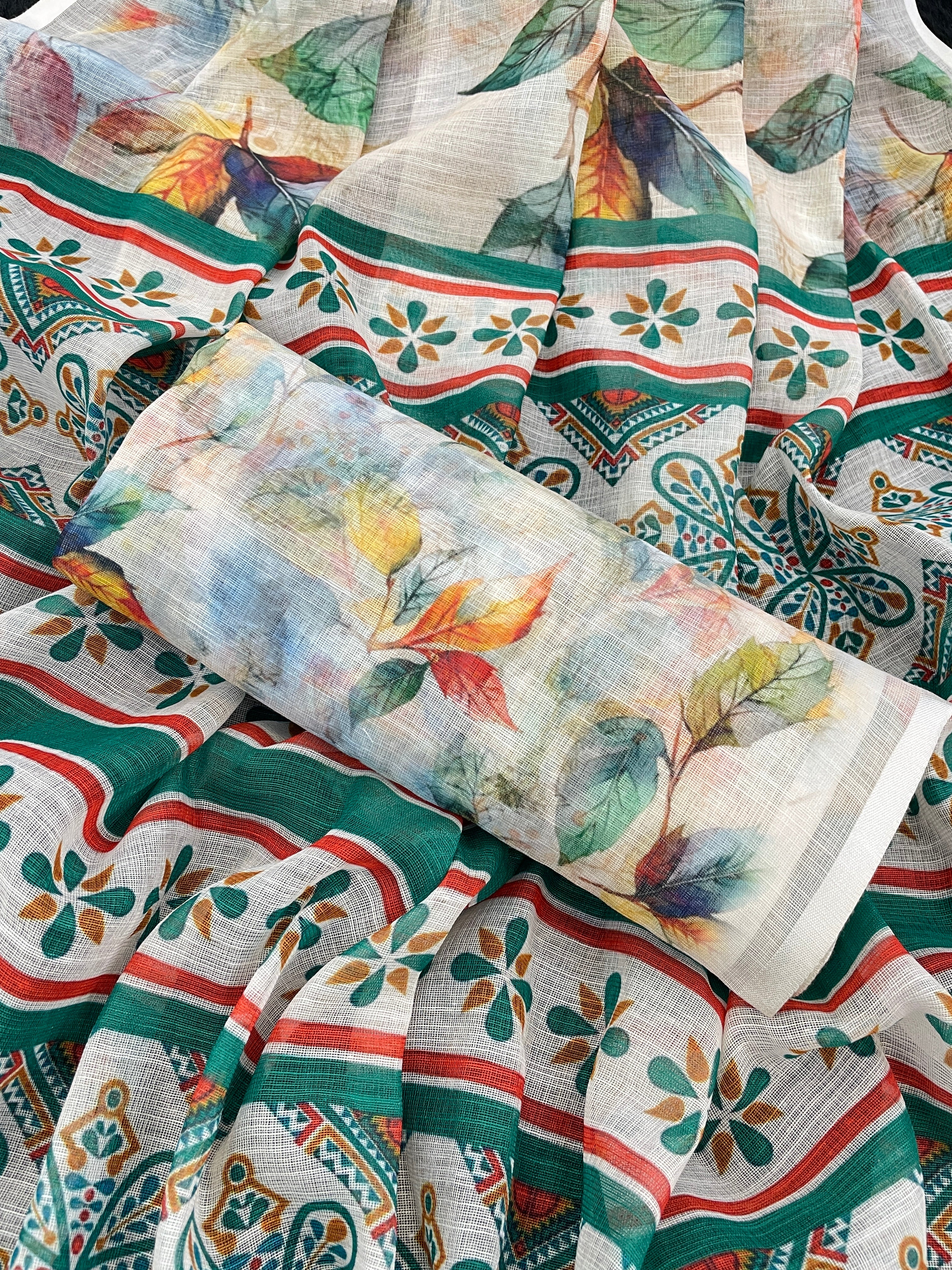 Handloom Linen Cotton Saree with Digital Print & Fancy Latkan