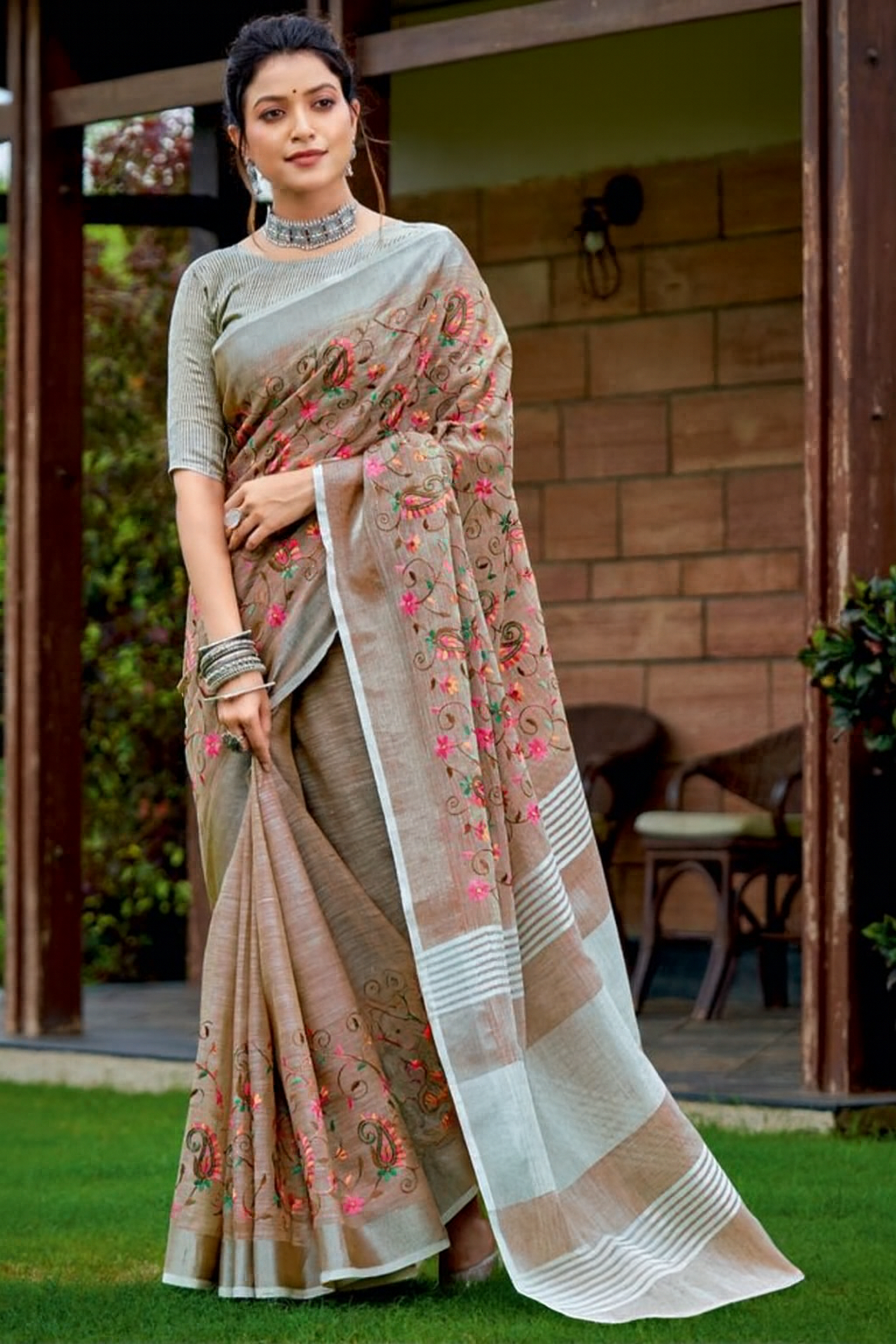 Minimal Taupe Printed Linen Saree – Soft Floral Design, Everyday & Festive Wear
