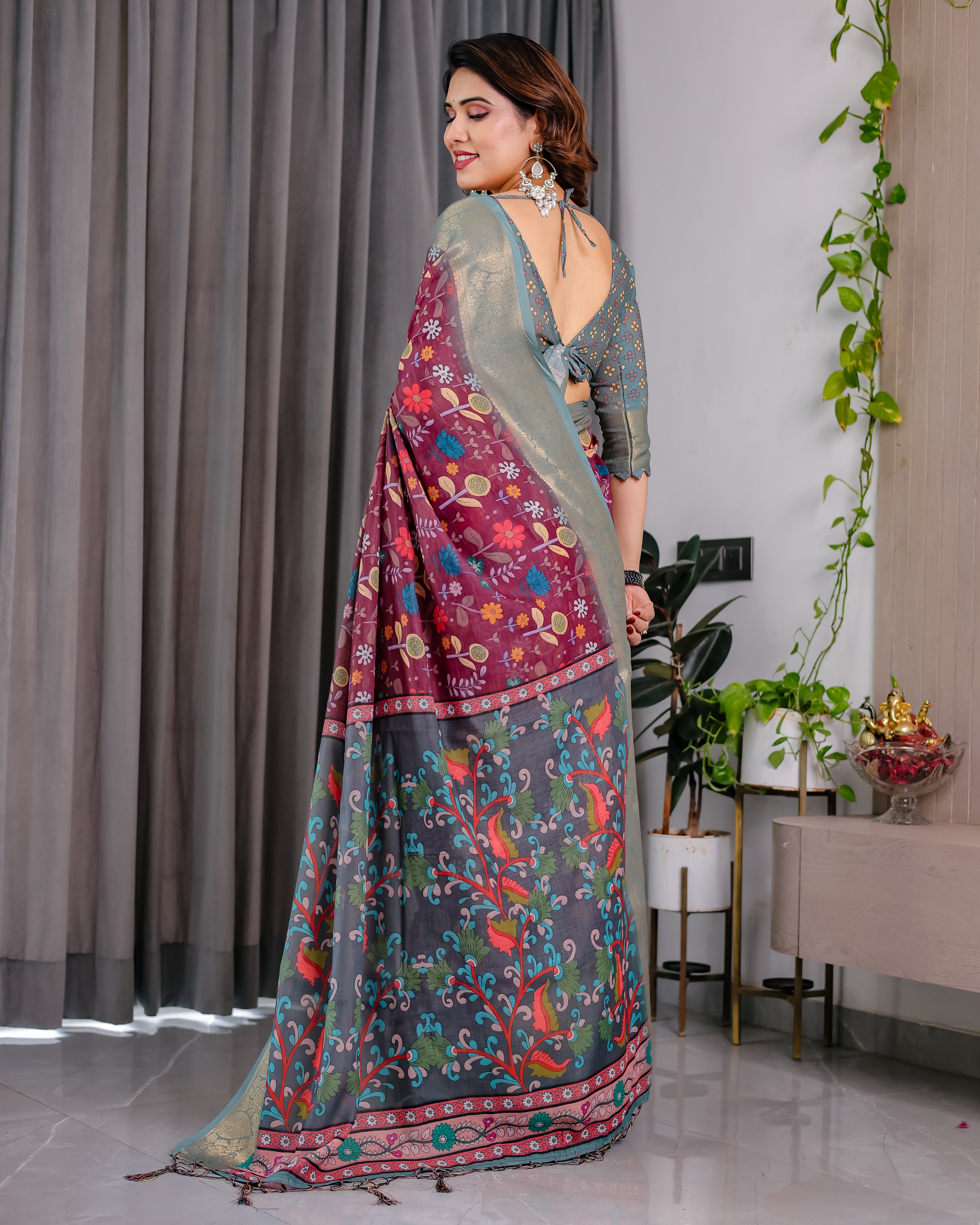 Pure Handloom Linen Saree with Floral Print & Zari Border