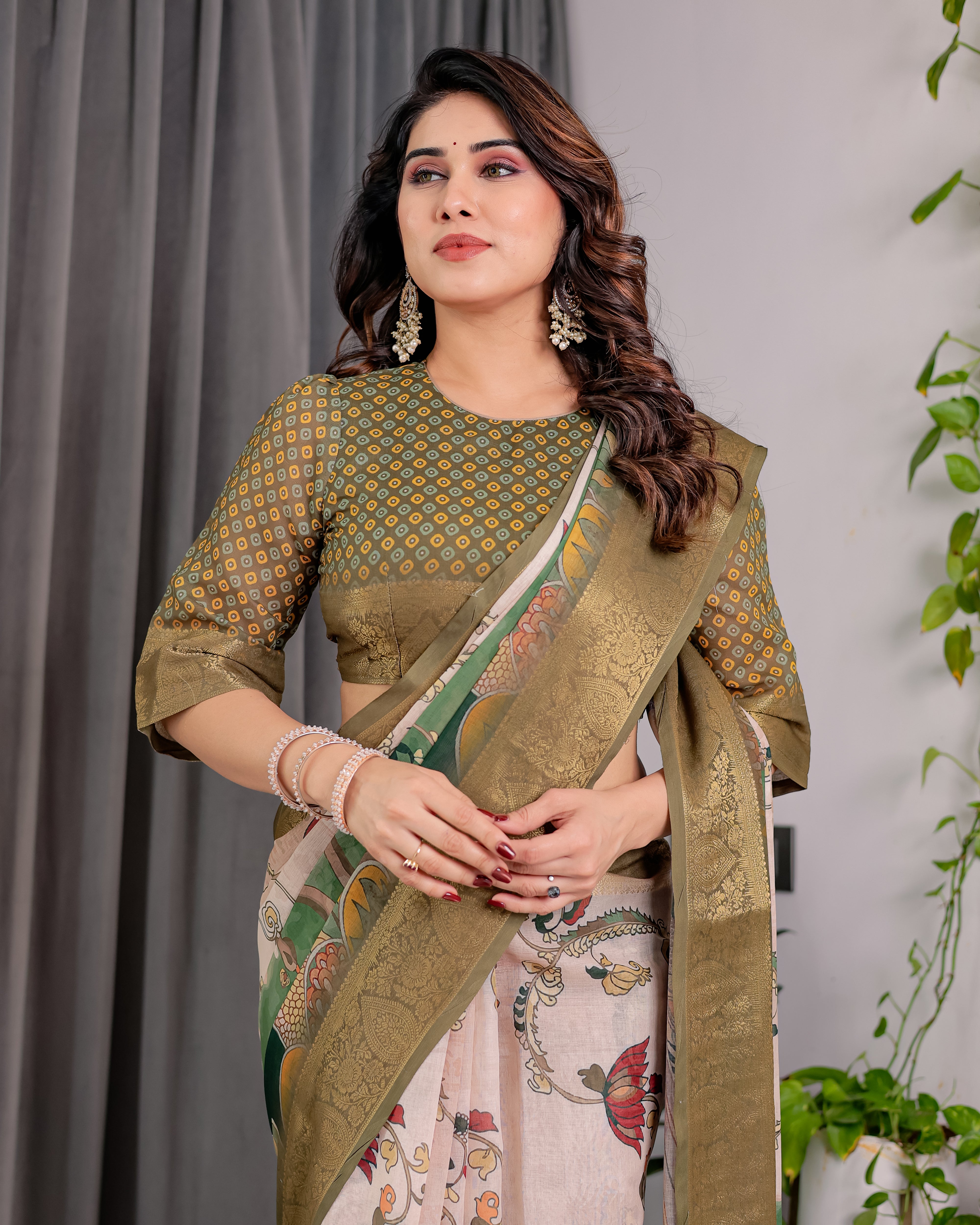 Pure Handloom Linen Saree with Floral Print & Zari Border | Elegant Ethnic Wear for Festive & Casual Styling